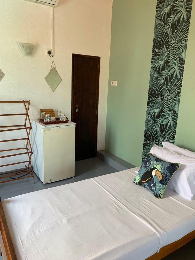 Airy Dale Villa And Guesthouse Амбалангода Экстерьер фото