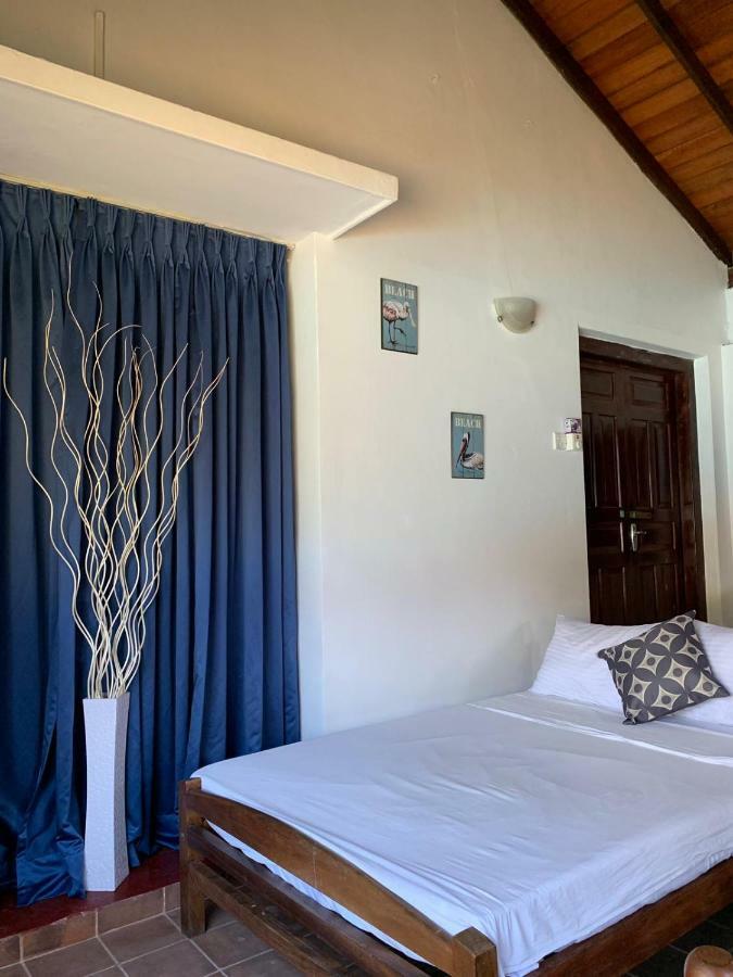 Airy Dale Villa And Guesthouse Амбалангода Экстерьер фото
